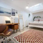 Apartment 140qm 3br - Central, Cozy And Stylish *