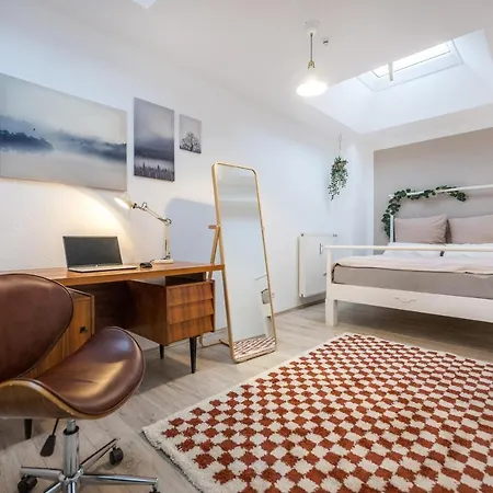 Apartment 140qm 3br - Central, Cozy And Stylish *