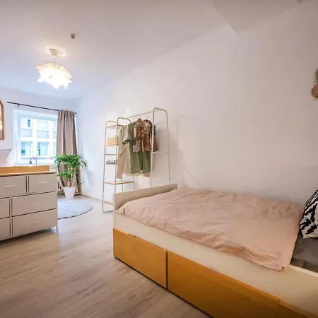 Apartment 140qm 3br - Central, Cozy And Stylish *