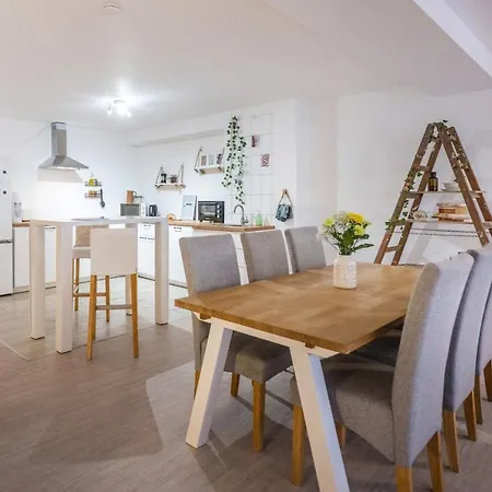 Lejlighed 140qm 3br - Central, Cozy And Stylish *